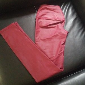 Noli High waisted airbrush shiny leggings.